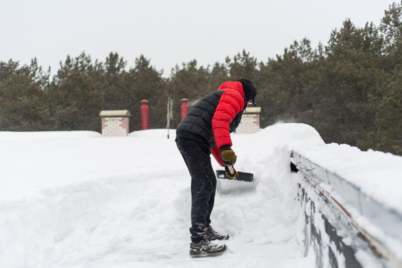 Who Does Roofing Service